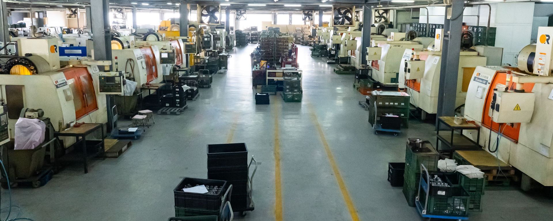 Production line with CNC lathes
